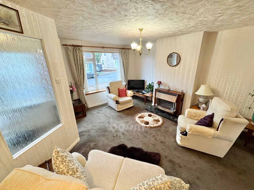 Property photo 3 of 39 Img_4586