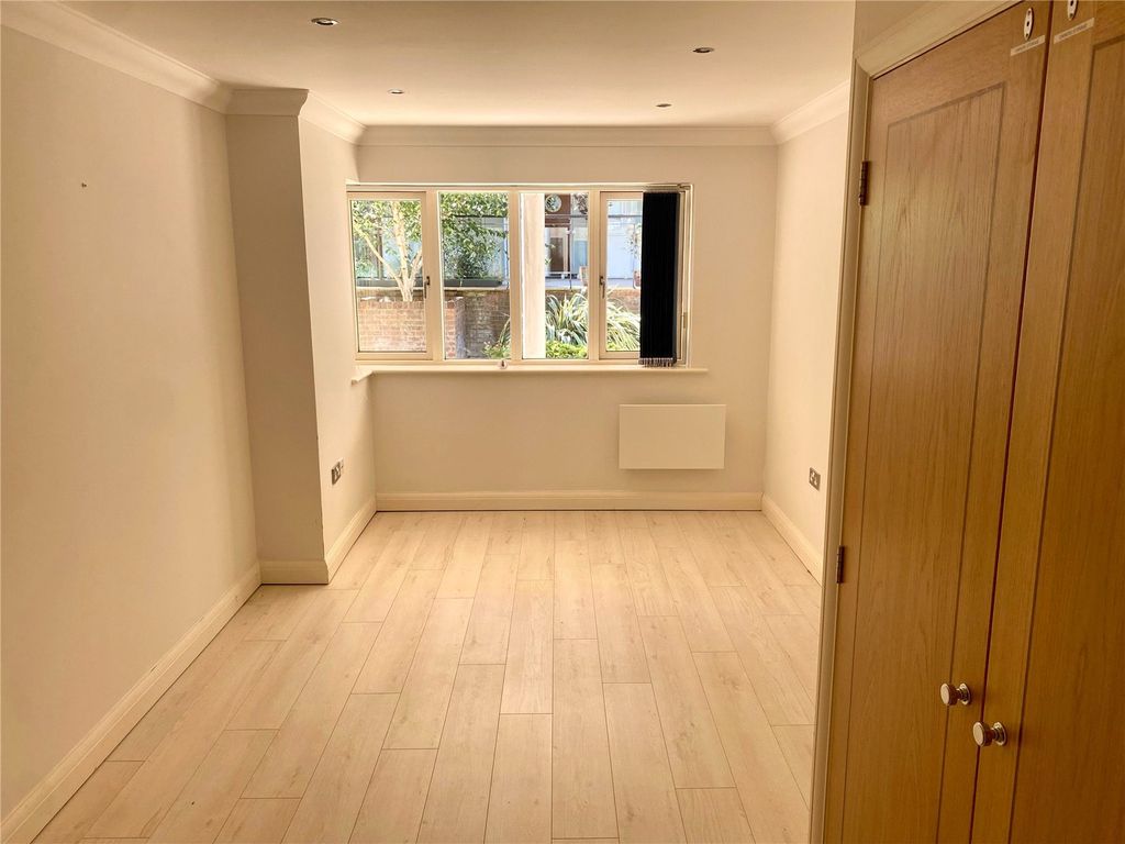 Property photo 3 of 12 Picture No. 20