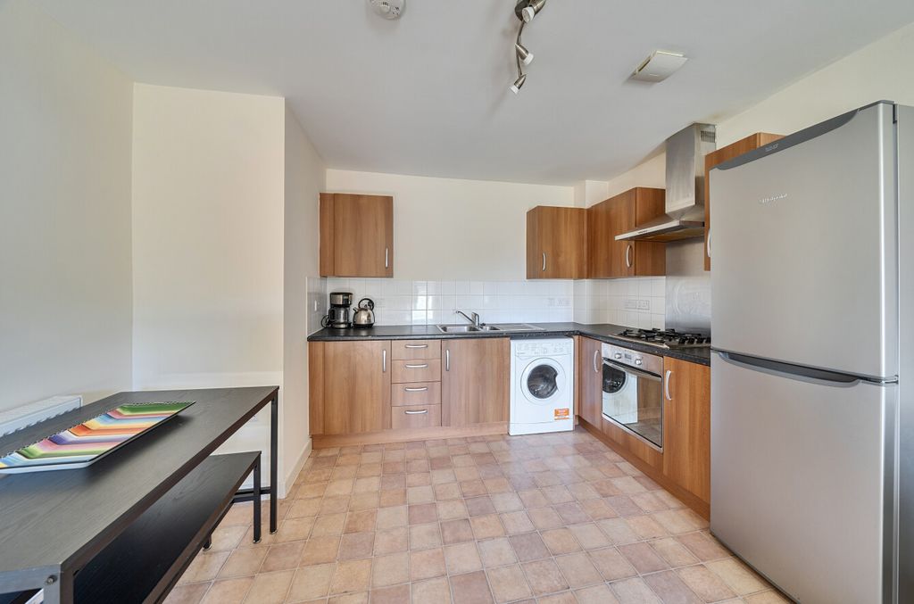 Property photo 2 of 9 1429491-14-69B94d...