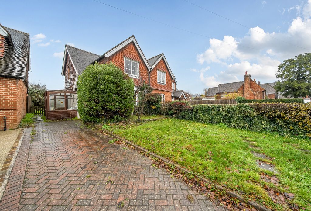 Property photo 1 of 16 1387382-19-69318A...