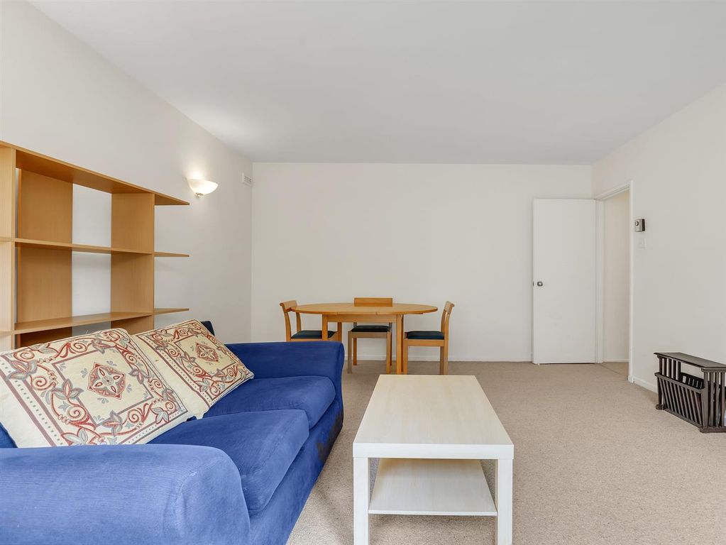 Property photo 2 of 27