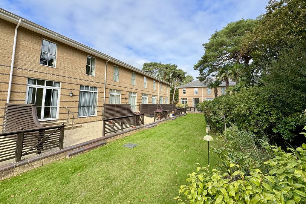 Property photo 3 of 25