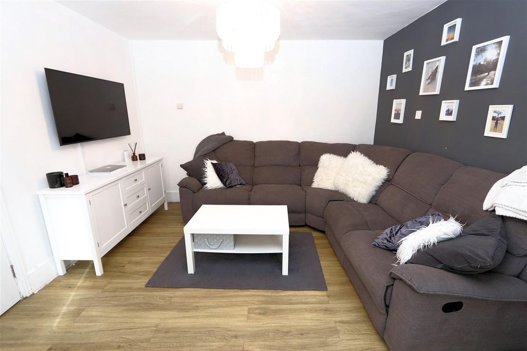 Property photo 3 of 15 M R Cottages 3