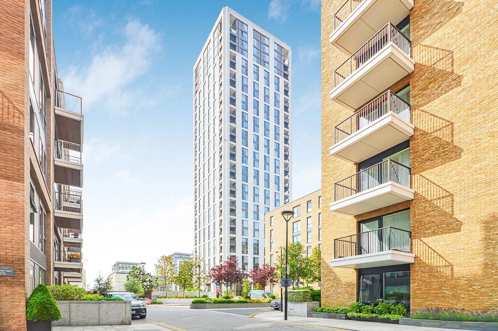 Property photo 3 of 24 Kings Tower
