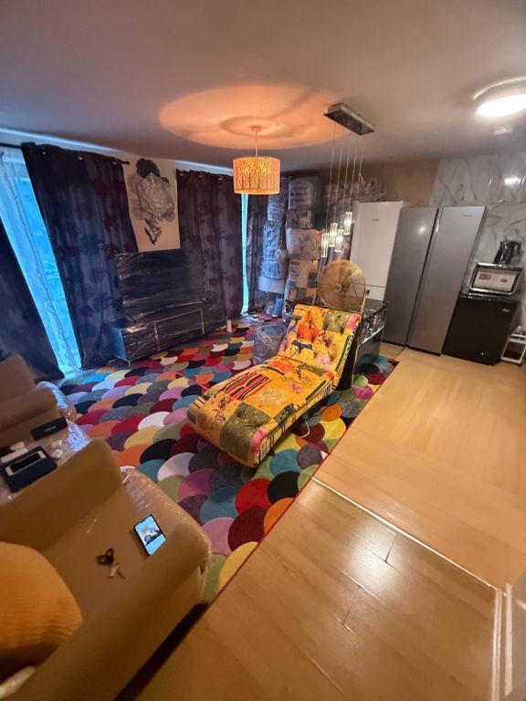 Property photo 3 of 3