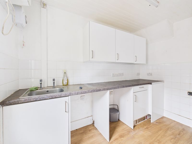 Property photo 2 of 15 Kitchen