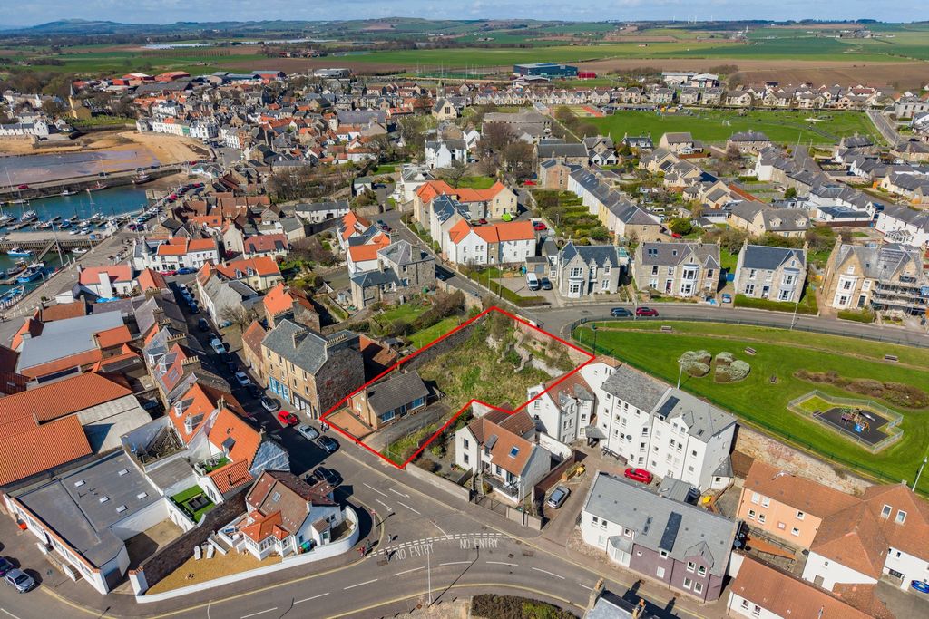 Property photo 2 of 9 Photo 4