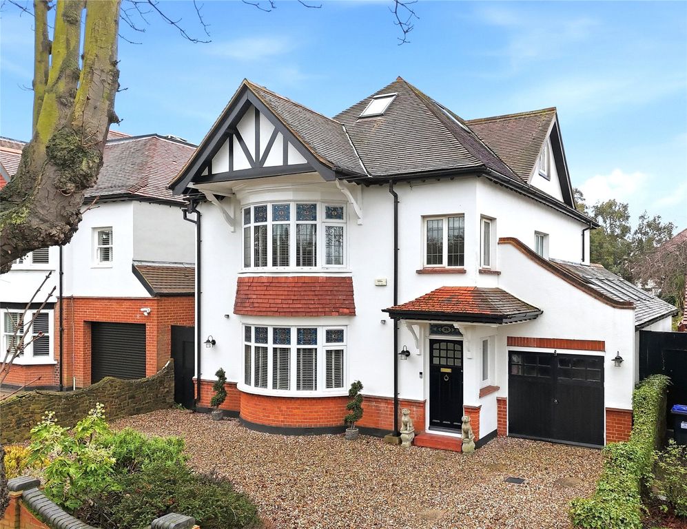 Property photo 2 of 18 Picture No. 24