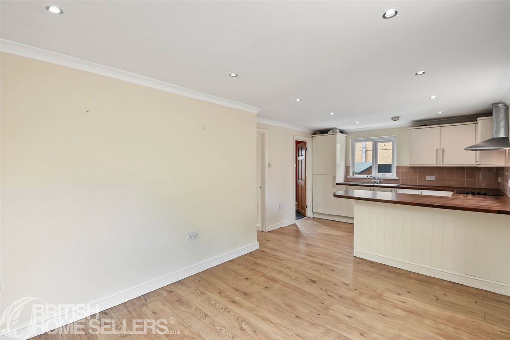 Property photo 3 of 21 Picture No. 09