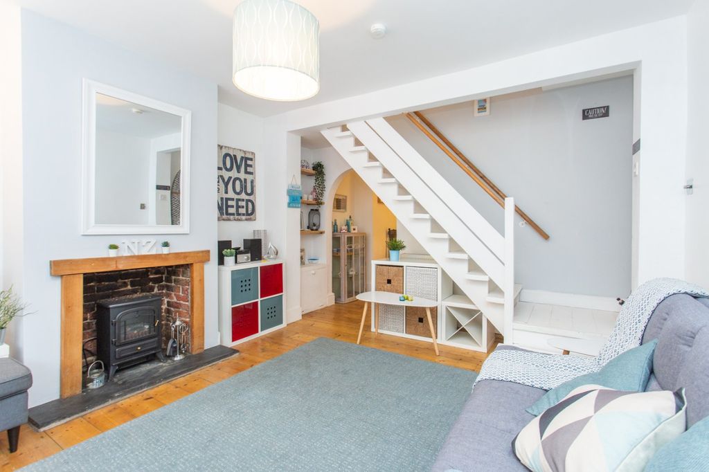 Property photo 3 of 16 Picture 3