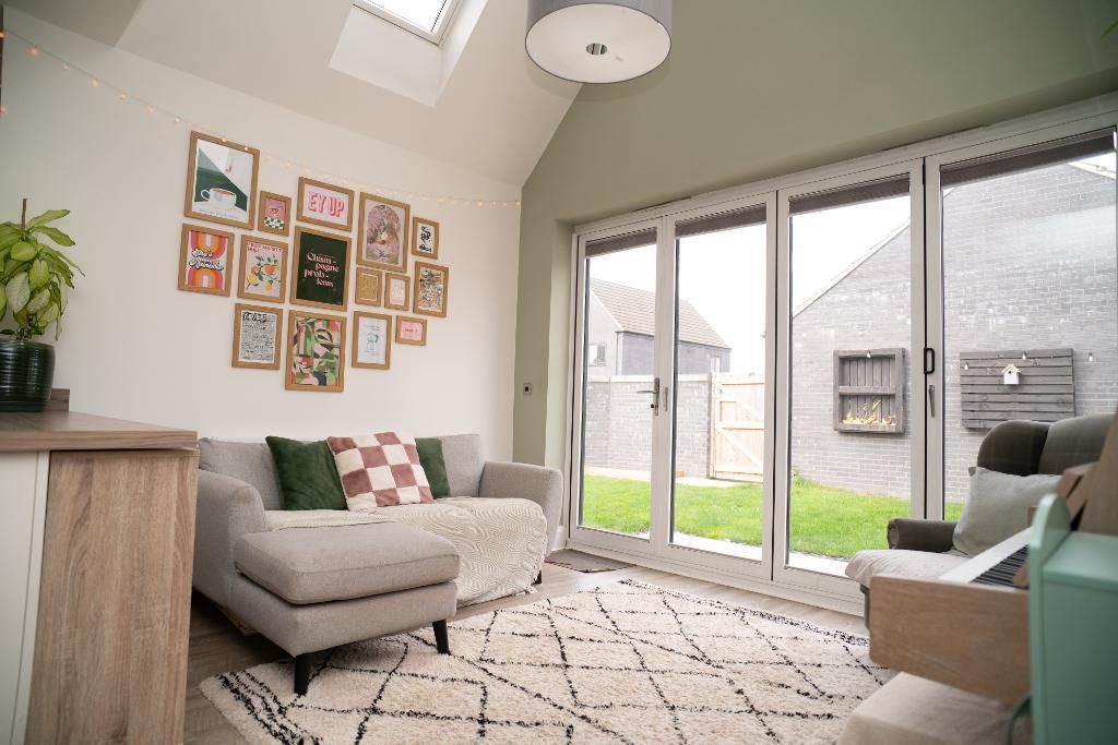 Property photo 1 of 18 Sofa Area