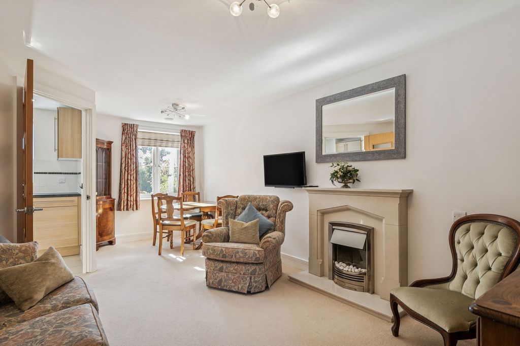 Property photo 2 of 16