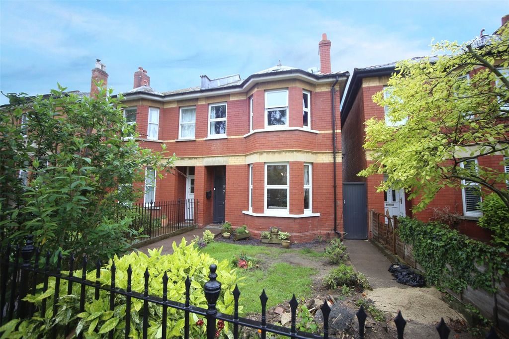 Property photo 2 of 16 Picture No. 23