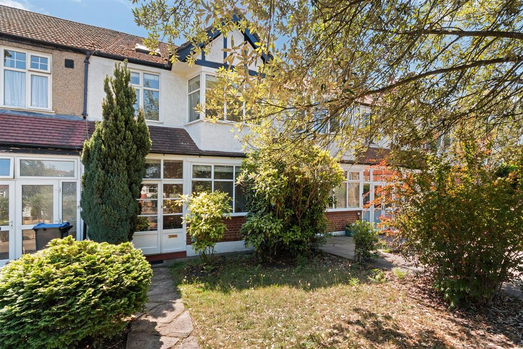 Property photo 1 of 12 External
