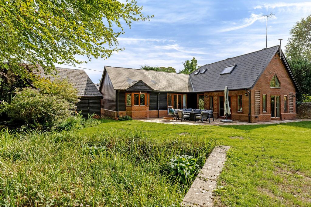 Property photo 1 of 12 Picture No. 11