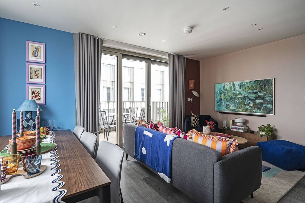 Property photo 3 of 17