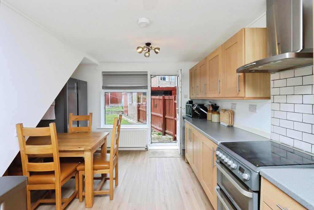 Property photo 2 of 23 Pbox-Img.Jpg