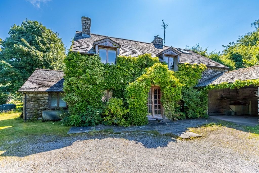 Property photo 1 of 43