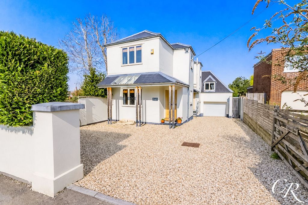 Property photo 1 of 31