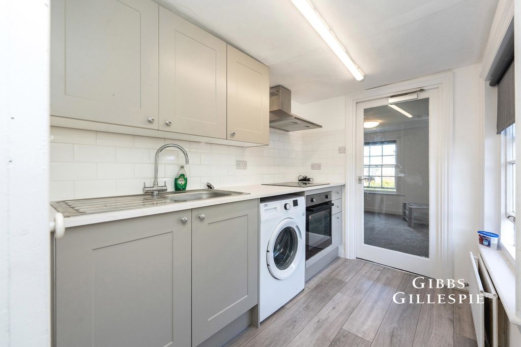 Property photo 3 of 13 Pbox-Img.Jpg