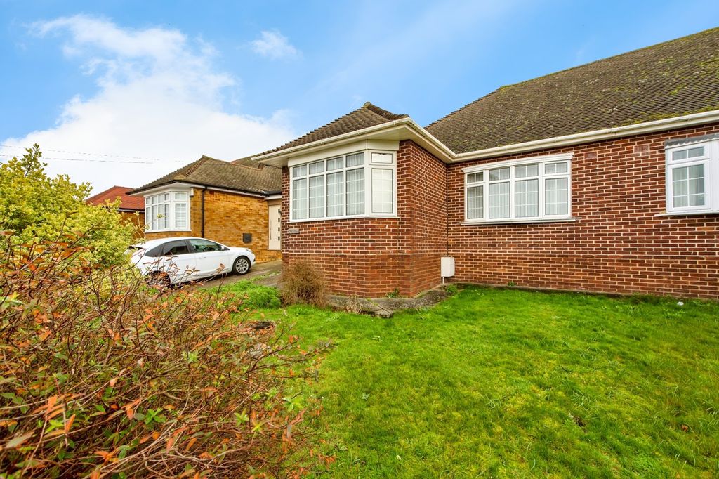 Property photo 2 of 17 Front