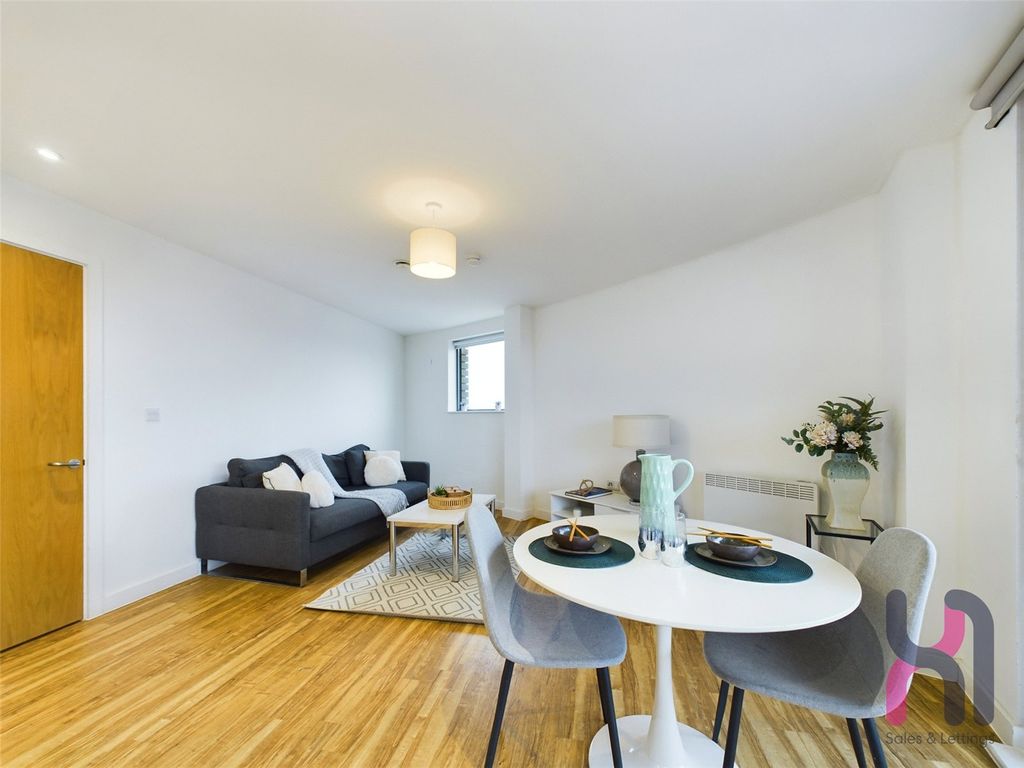 Property photo 3 of 10 Picture No. 30