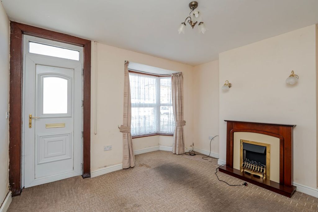 Property photo 3 of 12