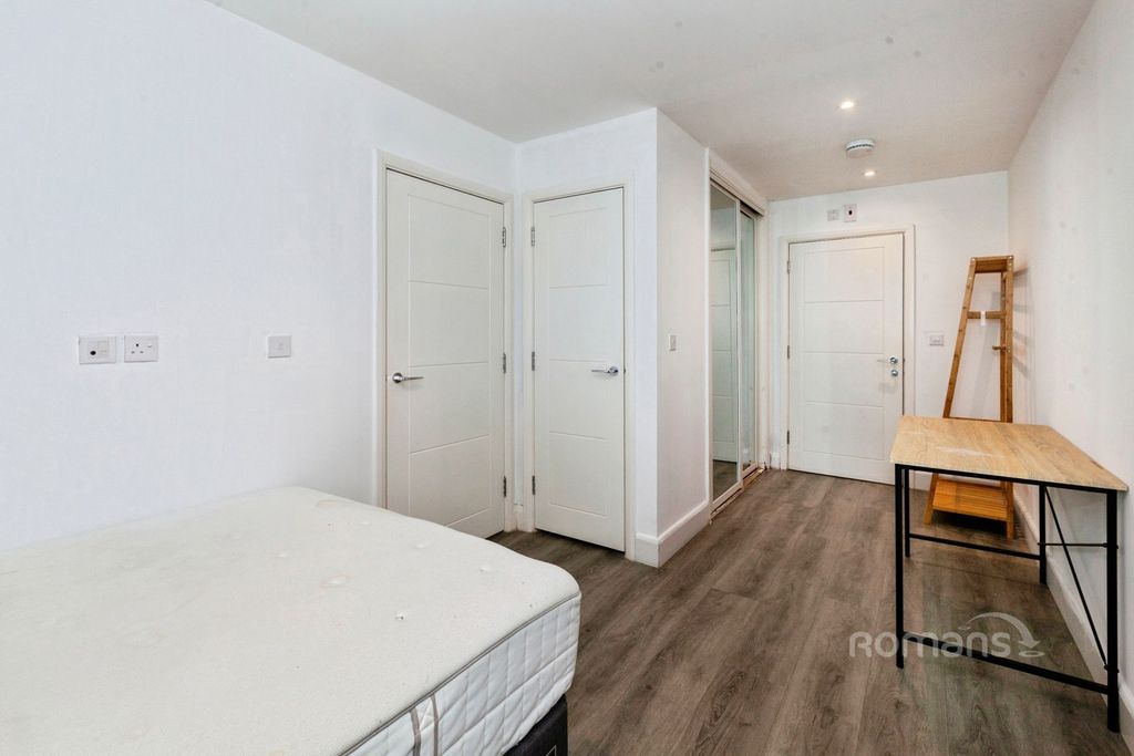 Property photo 2 of 12 Pbox-Img.Jpg