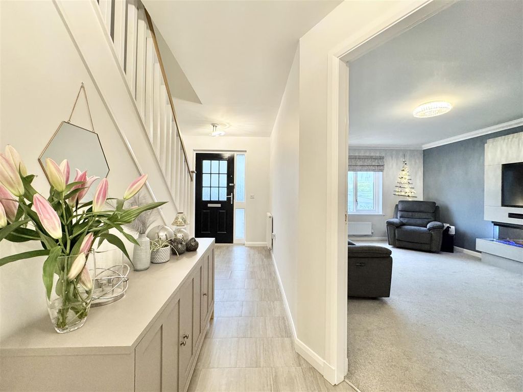 Property photo 2 of 22 Hall