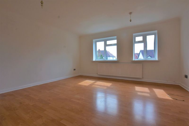 Property photo 3 of 7 Photo 8