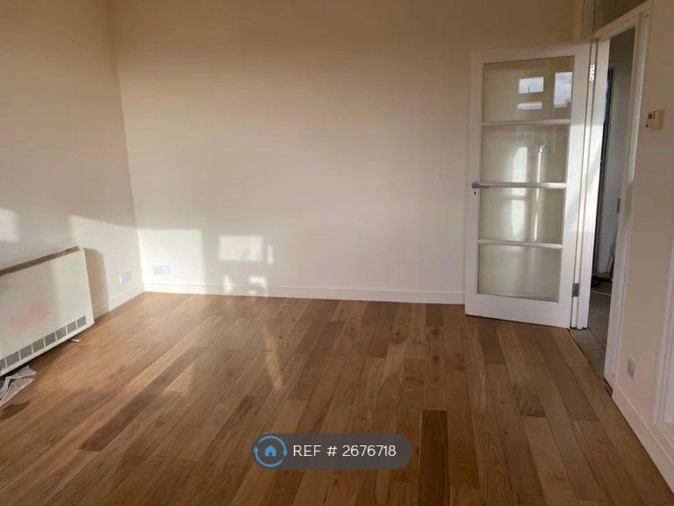 Property photo 2 of 6 Reception