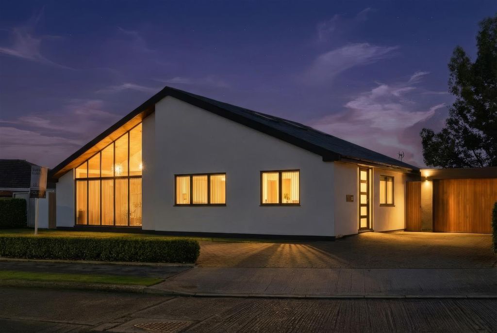 Property photo 1 of 54 13 Shepherdwell (2).Png