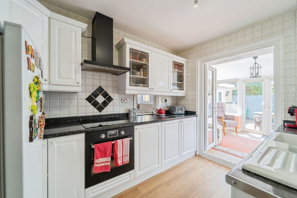 Property photo 2 of 20 Pbox-Img.Jpg