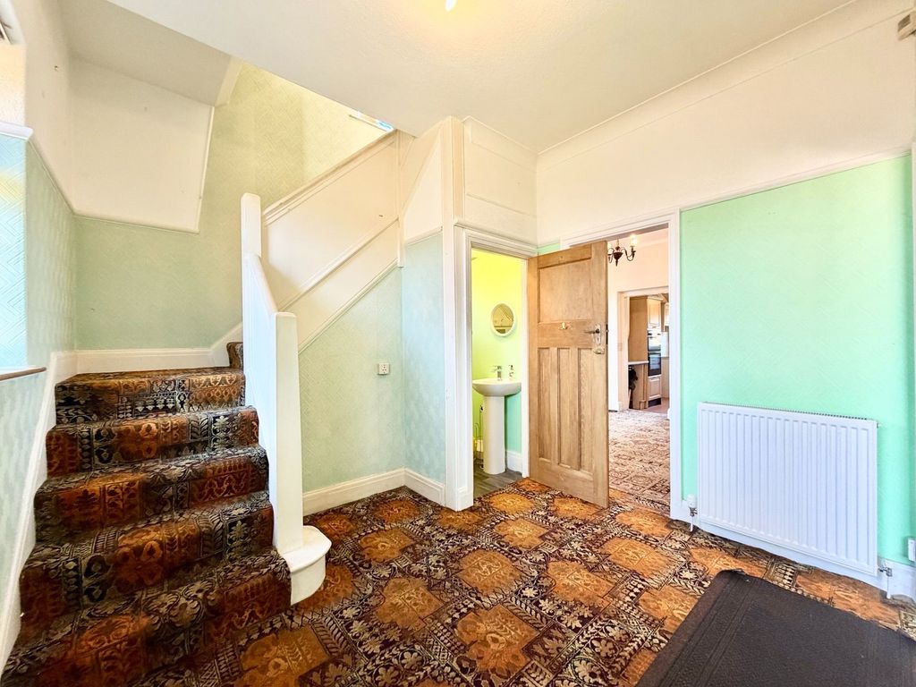 Property photo 3 of 38