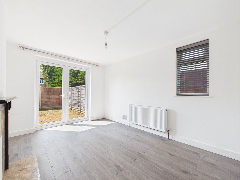 Property photo 3 of 17 Picture No. 16