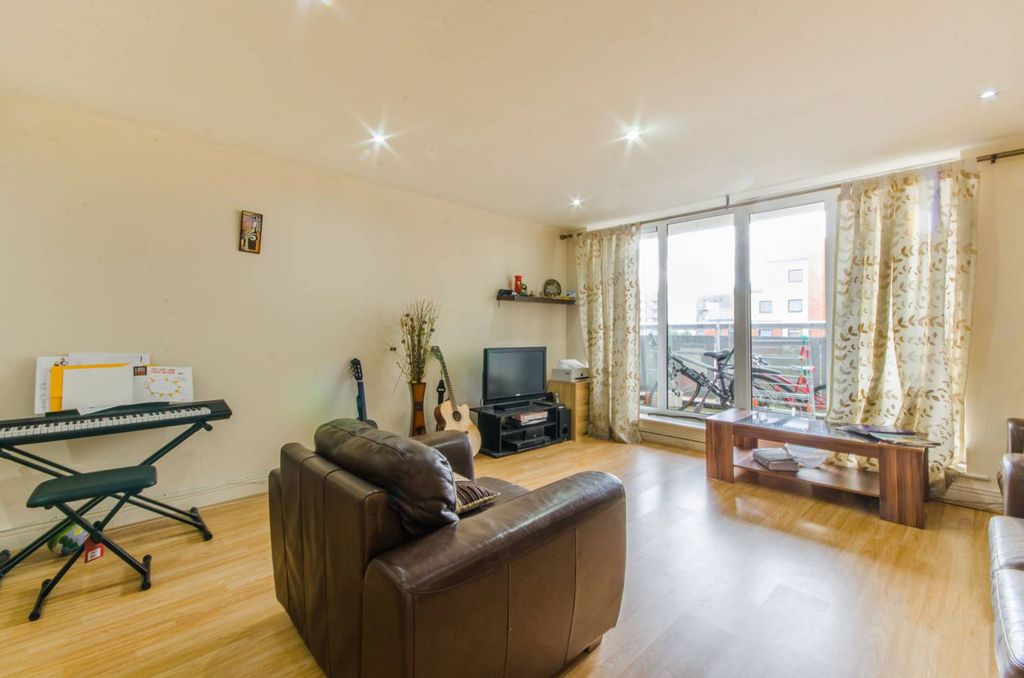 Property photo 1 of 9
