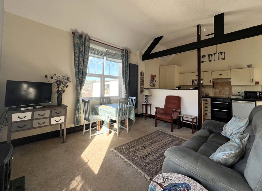 Property photo 2 of 14 Picture No. 08