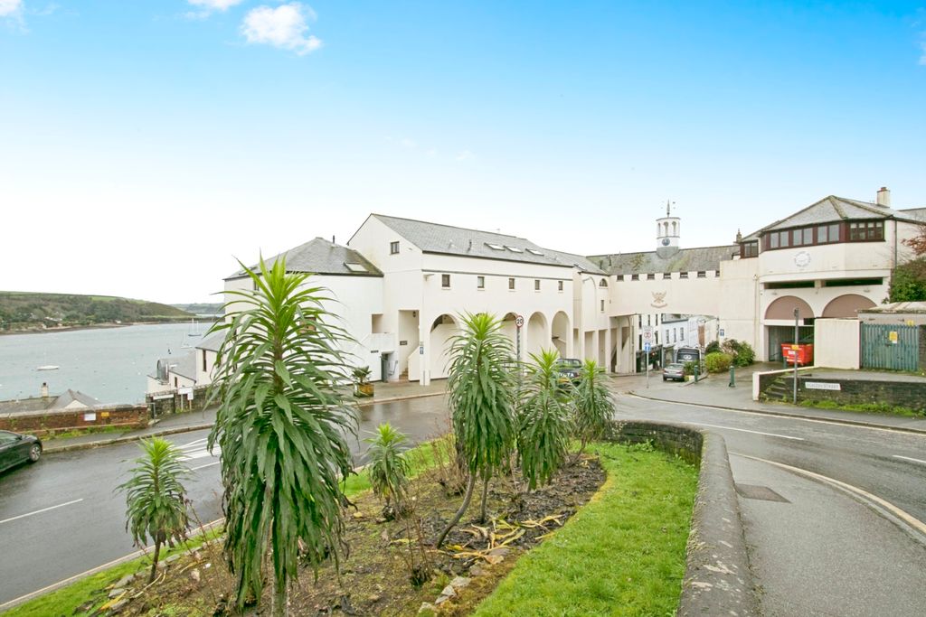 Property photo 1 of 12 Photography