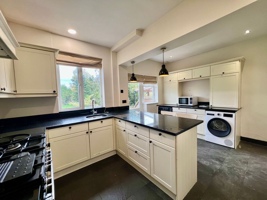 Property photo 3 of 16 Img_0192