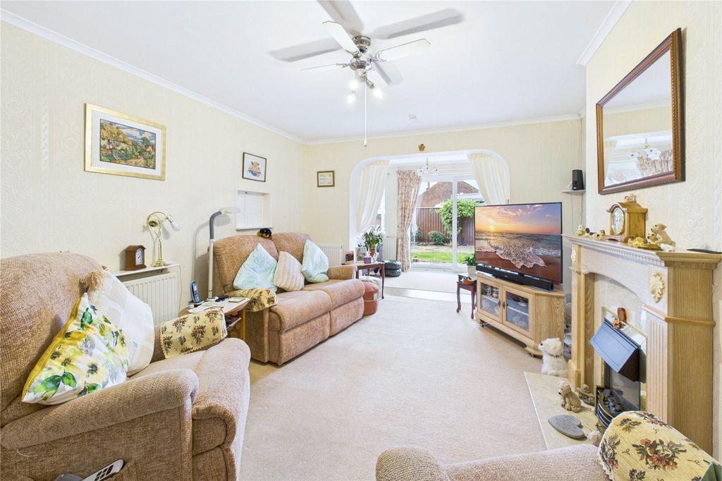 Property photo 2 of 23 Picture No. 16