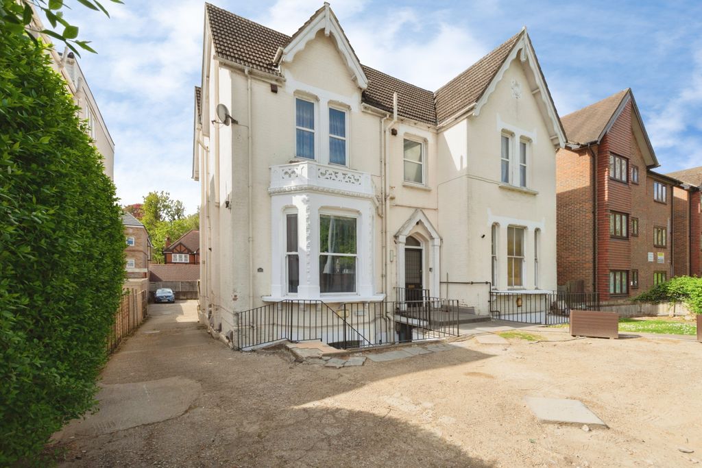 Property photo 1 of 20