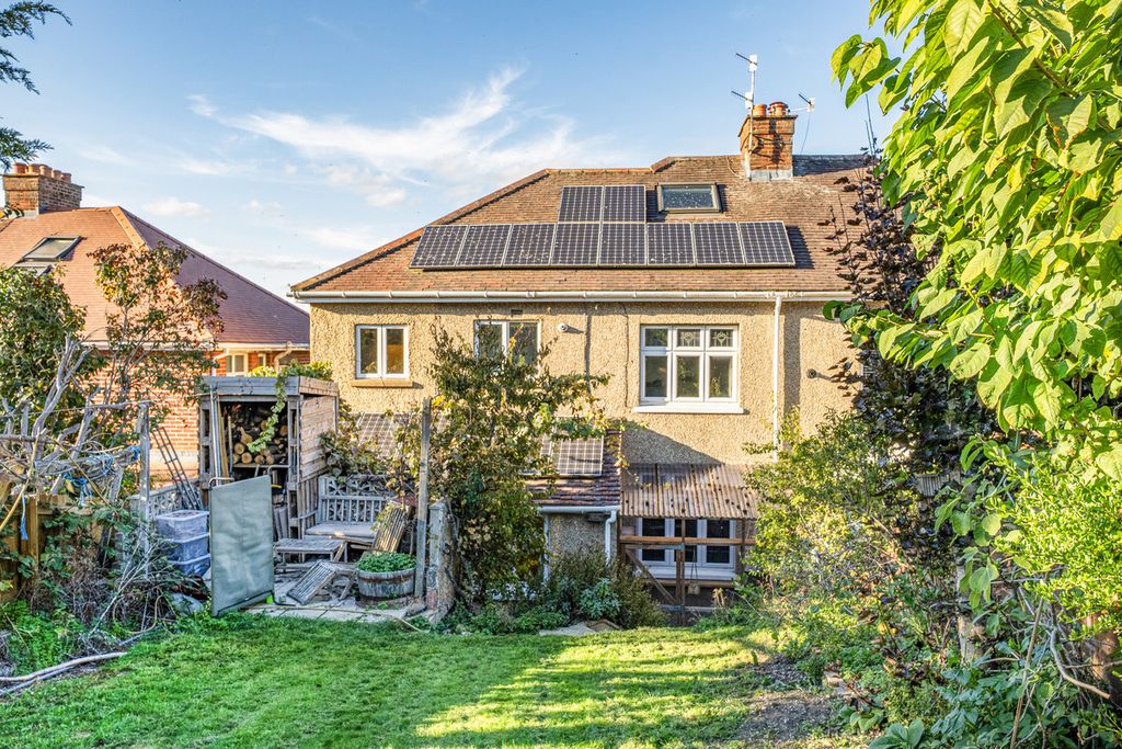 Property photo 2 of 11