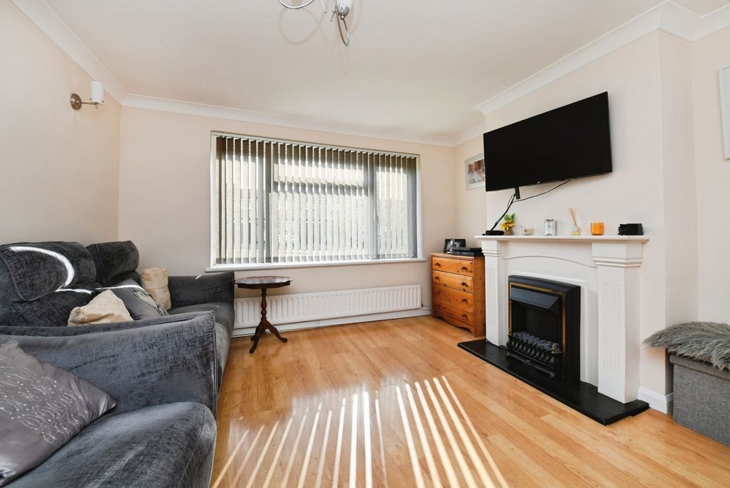Property photo 3 of 17 Pbox-Img.Jpg