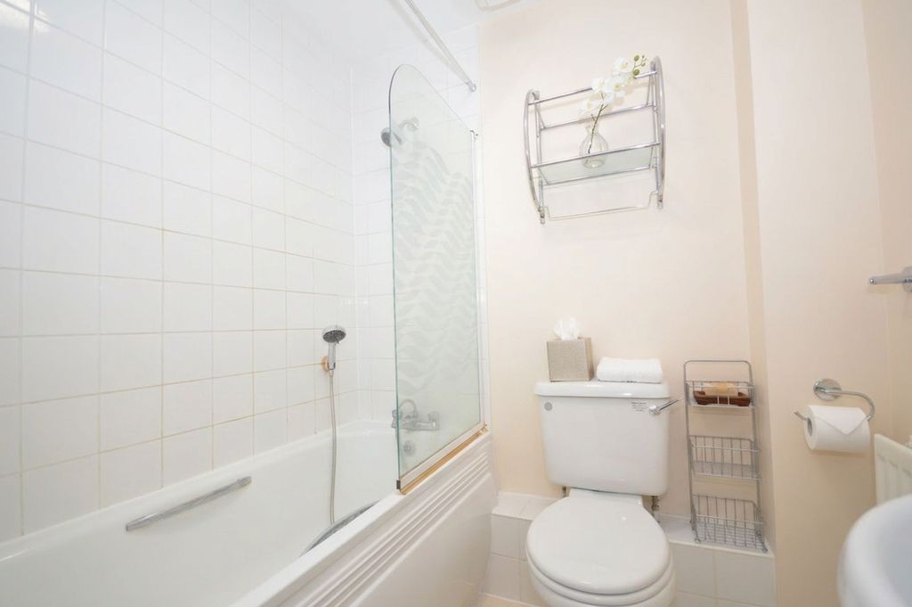 Property photo 3 of 5