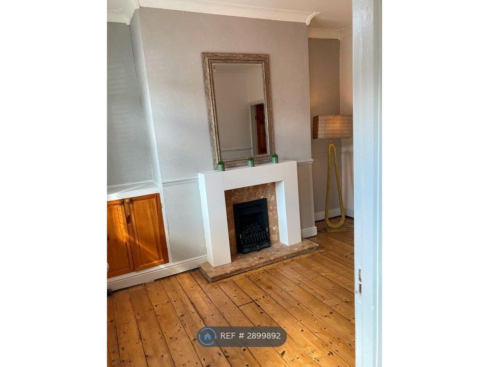 Property photo 3 of 21 Living Flame Gas Fire