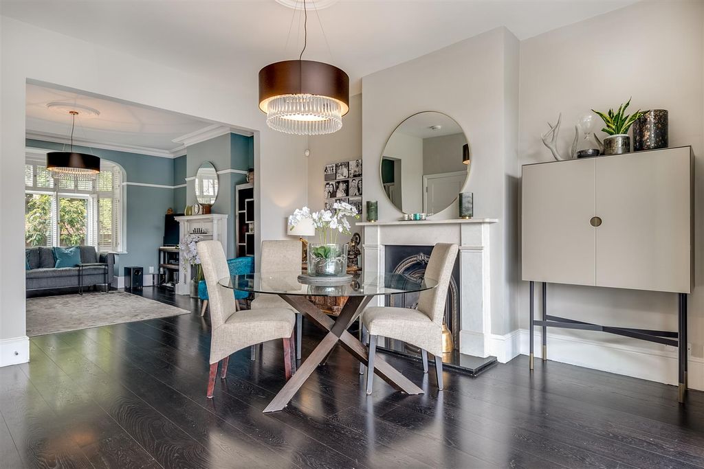 Property photo 3 of 10 Dining Room