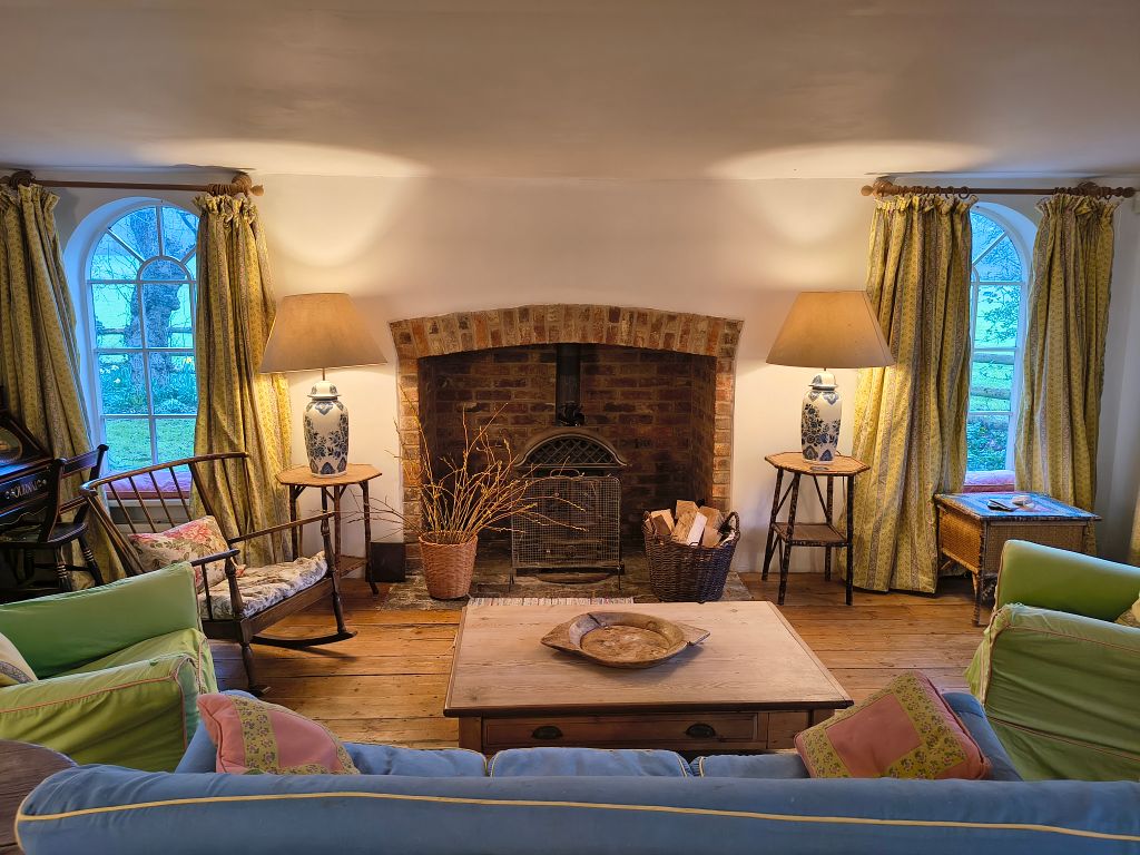 Property photo 2 of 9