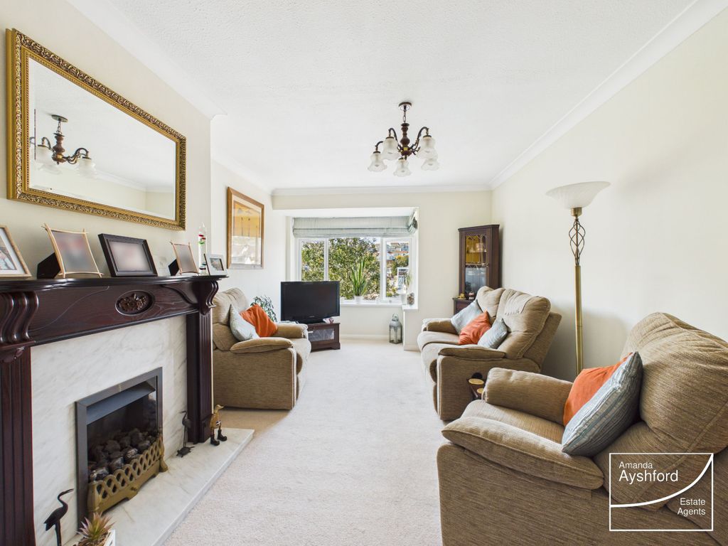 Property photo 2 of 31