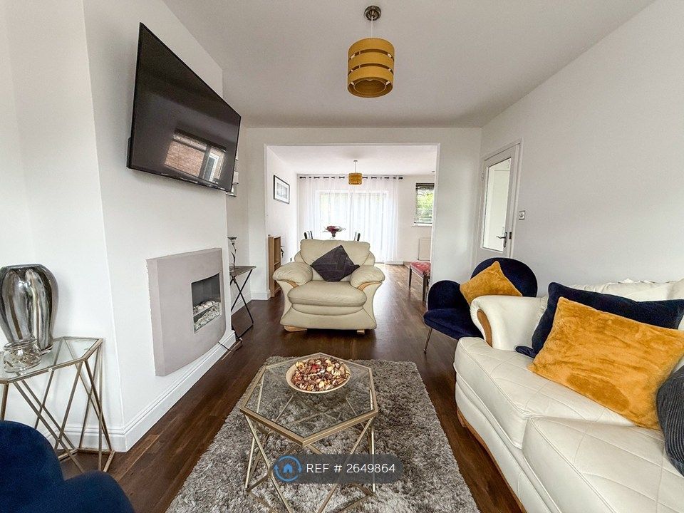 Property photo 3 of 26