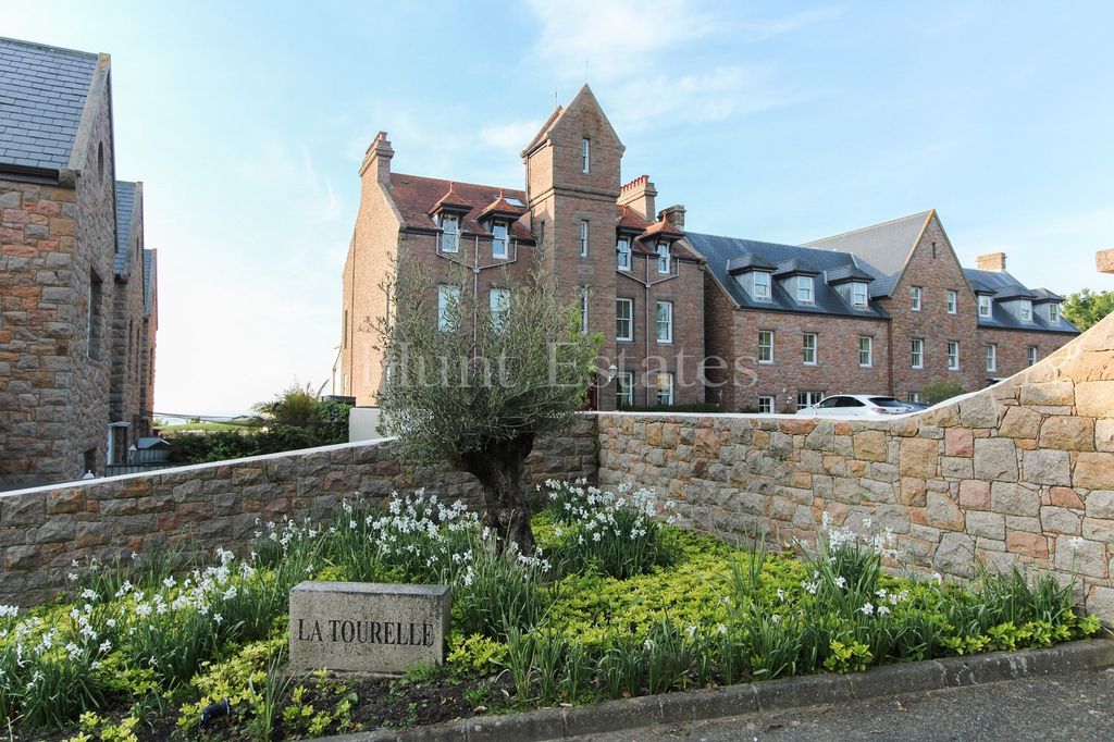 Property photo 3 of 25 Not Specified